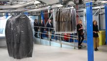 Lambán visita la Plataforma Europa de INDITEX y su nueva ampliación