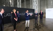 Lambán visita la Plataforma Europa de INDITEX y su nueva ampliación