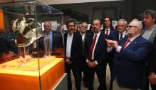 Inauguración de la exposición "Aratis, anatomía de un expolio"