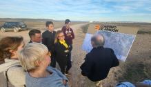 Mayte Pérez visita la futura vía de acceso entre Cella y el aeropuerto de Teruel