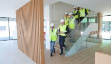 Javier Lambán visita las obras de ampliación de Certest Biotec