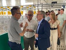 Javier Rincón visita la nueva explotación de Cincaporc en Argente (Teruel)