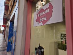 Las rebajas han provocado un descenso cercano al 10% de los precios de Ropa y Calzado en enero