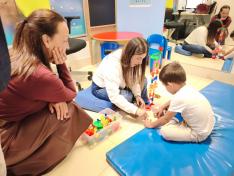 La consejera Carmen Susín, durante su visita al Centro de Atención Temprana de Fundación Down en Miralbueno