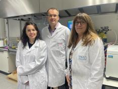 Vanesa Gil, Jonas Gurauskis y Elena Gálvez son los tres investigadores del proyecto