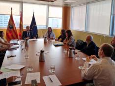 El consejero de Sanidad, en un momento de la reunión celebrada esta mañana con representantes de la Plataforma de Barbastro