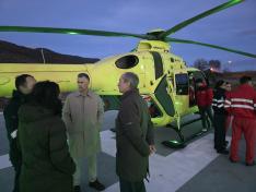 Las autoridades en la base de Jaca que permite operar al helicóptero del 112 las 24 horas
