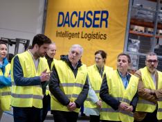 Octavio López, junto a los directivos de Dachser en Aragón, con su director general al frente, Moisés Beltrán, la directora general de Planificacion Estratégica y Logística, Raquel Campos, y el gerente de APL, Pedro Sas.