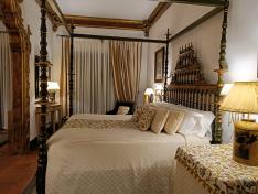 Una de las habitaciones de la Hospedería de La Iglesuela del Cid.