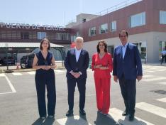 El consejero Octavio López, la alcaldesa Emma Buj, el director Alejandro Ibrahim y la delegada territorial del Gobierno de Aragón en Teruel, Rosa María Sánchez, han inaugurado la obra de la terminal.