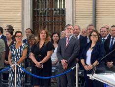 La consejera de Agricultura, Ganadería y Alimentación, Arancha Simón, durante el acto de homenaje a las víctimas del terrorismo de la Policía Nacional celebrado en la plaza de La Seo de Zaragoza.