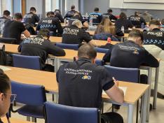 Los opositores aprobados en la primera convocatoria unificada, durante su formación en la Academia Aragonesa de Policías Locales.