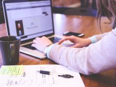 Nueva convocatoria de los cursos online para docentes de Aularagón 2026/27