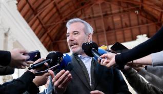 El presidente Azcón, en la antigua estación de tren de Canfranc.