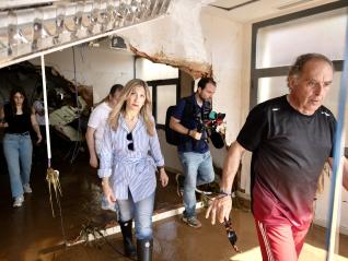 La vicepresidenta Mar Vaquero visitando los municipios afectados