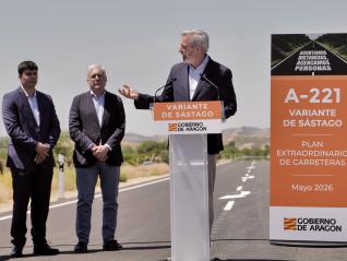 El presidente Azcón inaugura la nueva variante de Sástago.