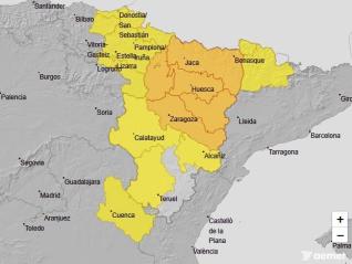 El 112 Aragón mantiene la alerta ante la previsión de tormentas intensas este domingo.