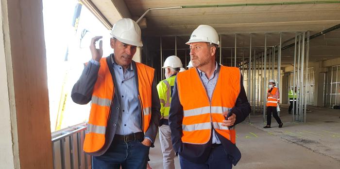 Visita a las obras del hangar con capacidad para dos A380 en el Aeropuerto de Teruel