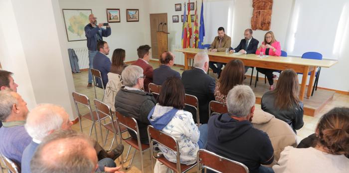 El presidente se reúne con las asociaciones de municipios de renovables