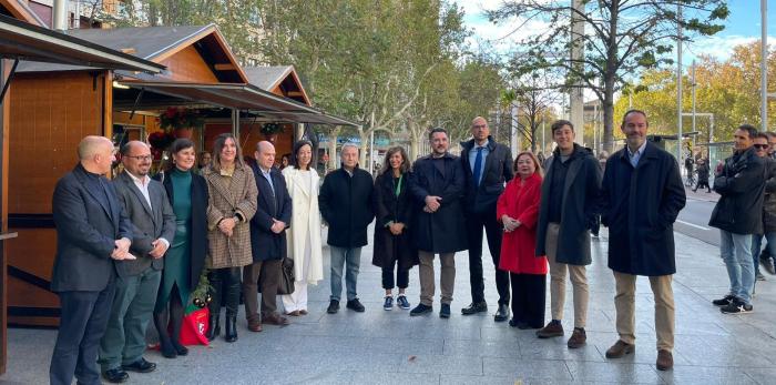 En esta edición de 2023 del Rastrillo de ATADES hay seis casetas con decenas de voluntarios trabajando