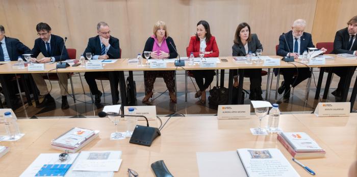 Reunión Comisión Aragonesa de Derecho Civil. Tomasa Hernández y Carmen Susín