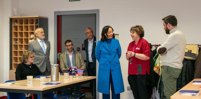 Susín ha estado este mediodía en el centro de día Josemi Monserrate, de Dfa, en Zaragoza