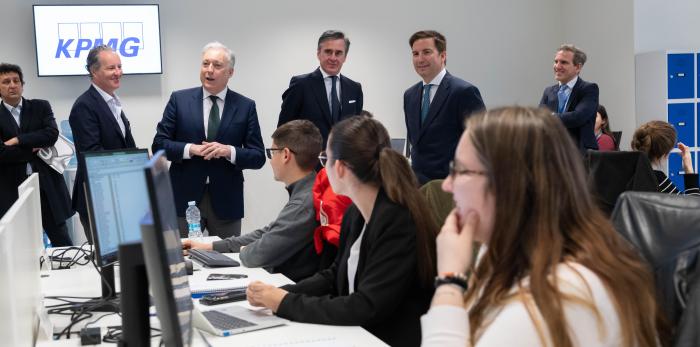 El consejero Octavio López informa de la creación de nuevos empleos en Expo Zaragoza Empresarial