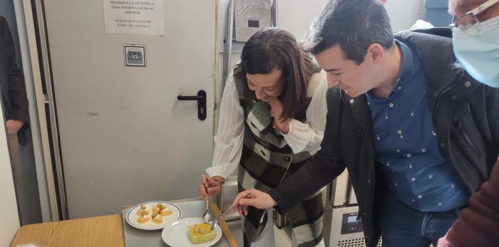 Susín ha estado esta mañana en ASPACE Huesca para conocer el espacio y su forma de trabajar
