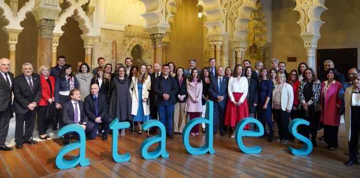 La XV edición de los Premios Atades se han desarrollado este jueves en la sala Goya del Palacio de la Aljafería