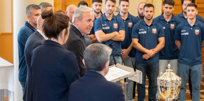 El presidente Azcón recibe al Wanapix Sala 10