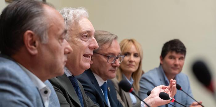 Octavio López asiste a la presentación del Plan de Vivienda de la Diputación Provincial de Teruel