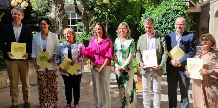 Este jueves se han firmado los convenios con seis entidades que impulsan proyectos de apoyo y protección a familias de todas las tipologías
