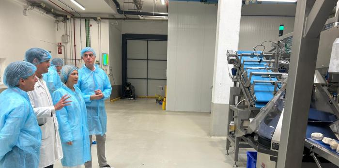 Mar Vaquero ha visitado la planta de Dr. Schär en Alagón