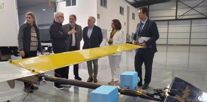 Visita a las instalaciones de Elson Space España en el Aeropuerto de Teruel.