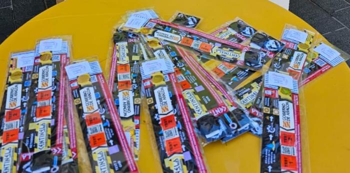 Este sábado en Teruel se han repartido hasta 1.000 pulseras de detección de drogas para jóvenes Este sábado en Teruel se han repartido hasta 1.000 pulseras de detección de drogas para jóvenes