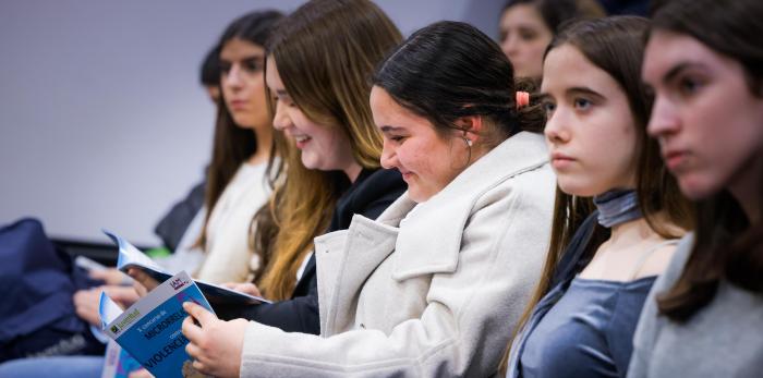 Este miércoles se han entregado los reconocimientos del X certamen del concurso de microrrelatos 'Jóvenes con mucho que contar'