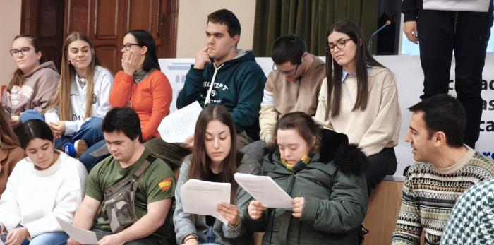 A la presentación del proyecto ha asistido la directora general de Igualdad de Oportunidades, María Victoria Alquézar