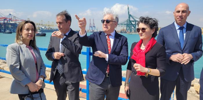 Visita a las instalaciones del Puerto de Valencia.