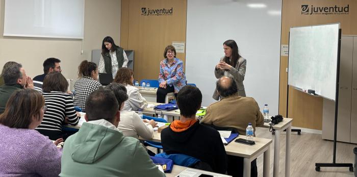 A la reunión han asistido técnicos de Oficinas Comarcales, Oficinas Municipales y Puntos Comarcales de Información Juvenil