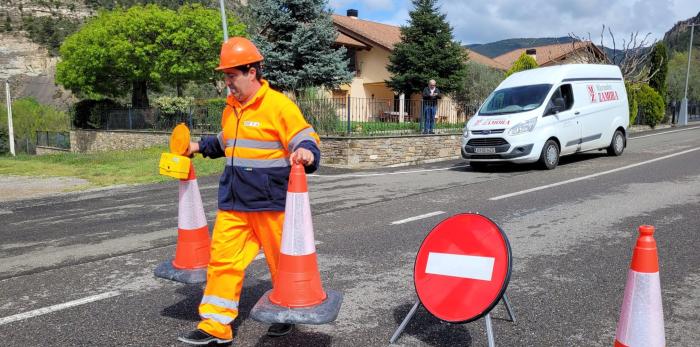 Imágenes de la reapertura de la A-139 y de la supervisión de la actuación en el talud y la calzada.