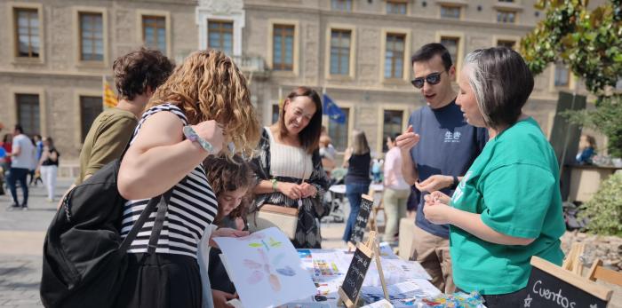 Este domingo los Jardines del Pignatelli han recibido a más de 2.000 familias en el Día de las Familias