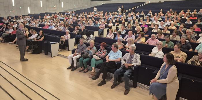 Voluntarios de las tres provincias se han dado cita en el I Encuentro de Acción Voluntaria de la red de hogares del IASS