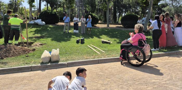 El 16 de junio se conmemora el Día de la atención temprana: este lunes se ha plantado un nuevo árbol para conmemorar la fecha en Zaragoza