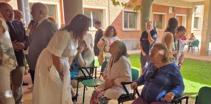 El Centro Asistencial de Calatayud ha conmemorado este viernes 60 años de historia y compromiso