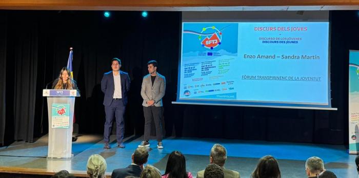 La delegación aragonesa la han formado 9 jóvenes -hubo una baja por enfermedad- y la técnico del IAJ