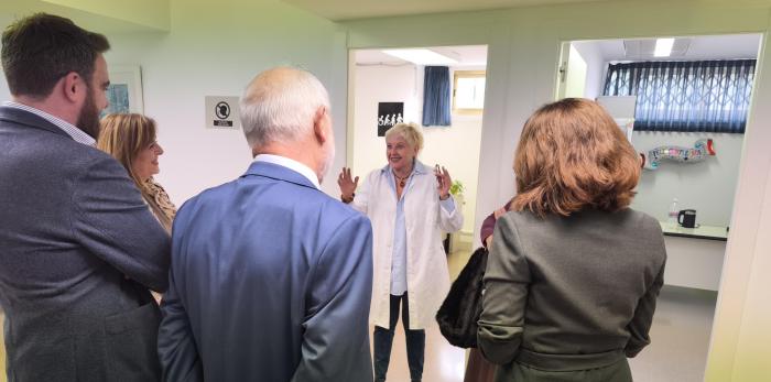 En la visita de este viernes al CADZA la Consejera ha repasado los datos de la discapacidad y también en cuanto a la dependencia