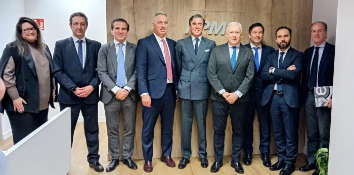 Octavio López ha visitado el nuevo centro territorial de KPMG en Expo.