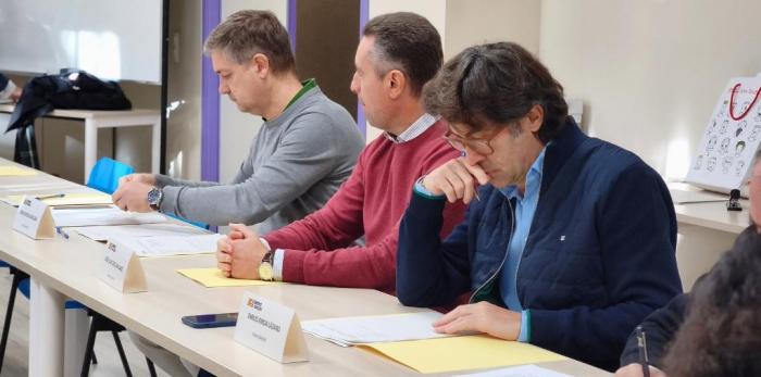 Es la cuarta de las reuniones de esta comisión, encargada de orquestar el diálogo permanente entre las entidades