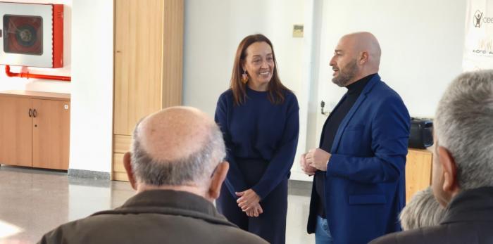 La consejera Susín ha visitado este viernes los recursos de Adislaf en el barrio de Las Fuentes
