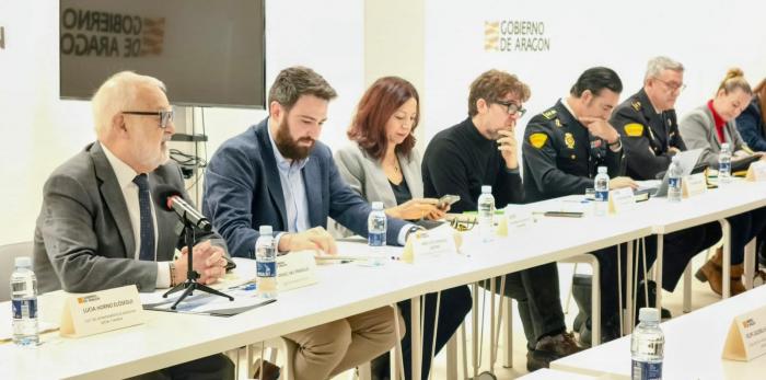 La reunión sobre menores se ha desarrollado este lunes en el LAAAB, en la Plaza del Pilar